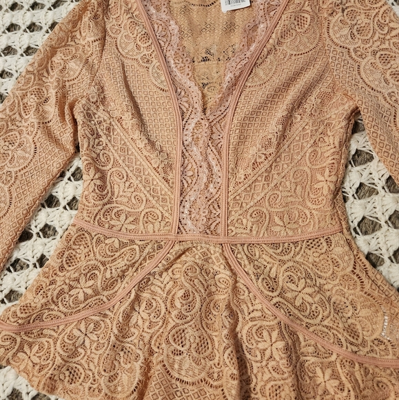 Nwt Charlotte Russe Coquette Lace top - Picture 7 of 10